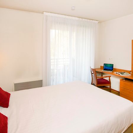 Sejours & Affaires Geneve Saint Genis Aparthotel Buitenkant foto