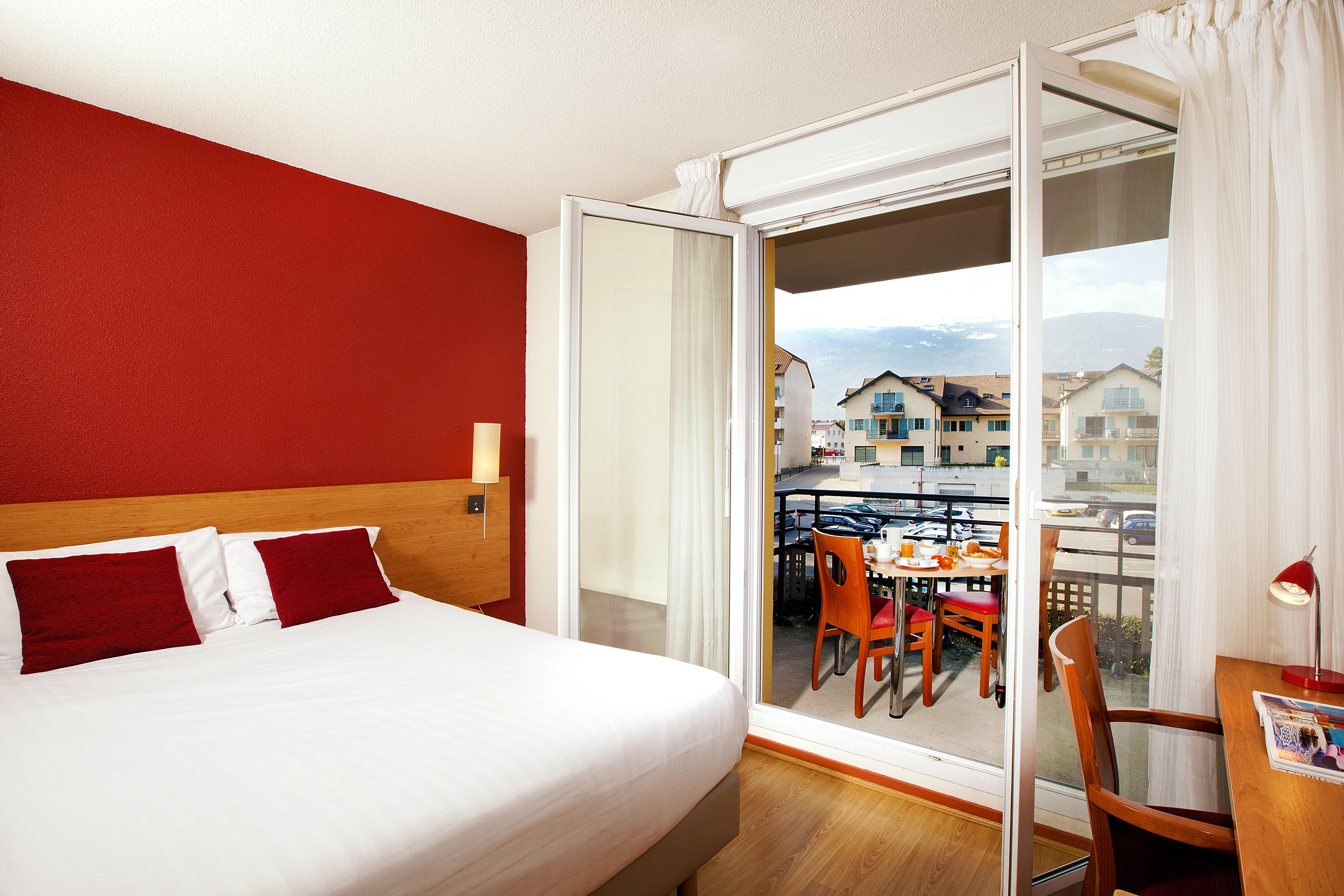 Sejours & Affaires Geneve Saint Genis Aparthotel Buitenkant foto