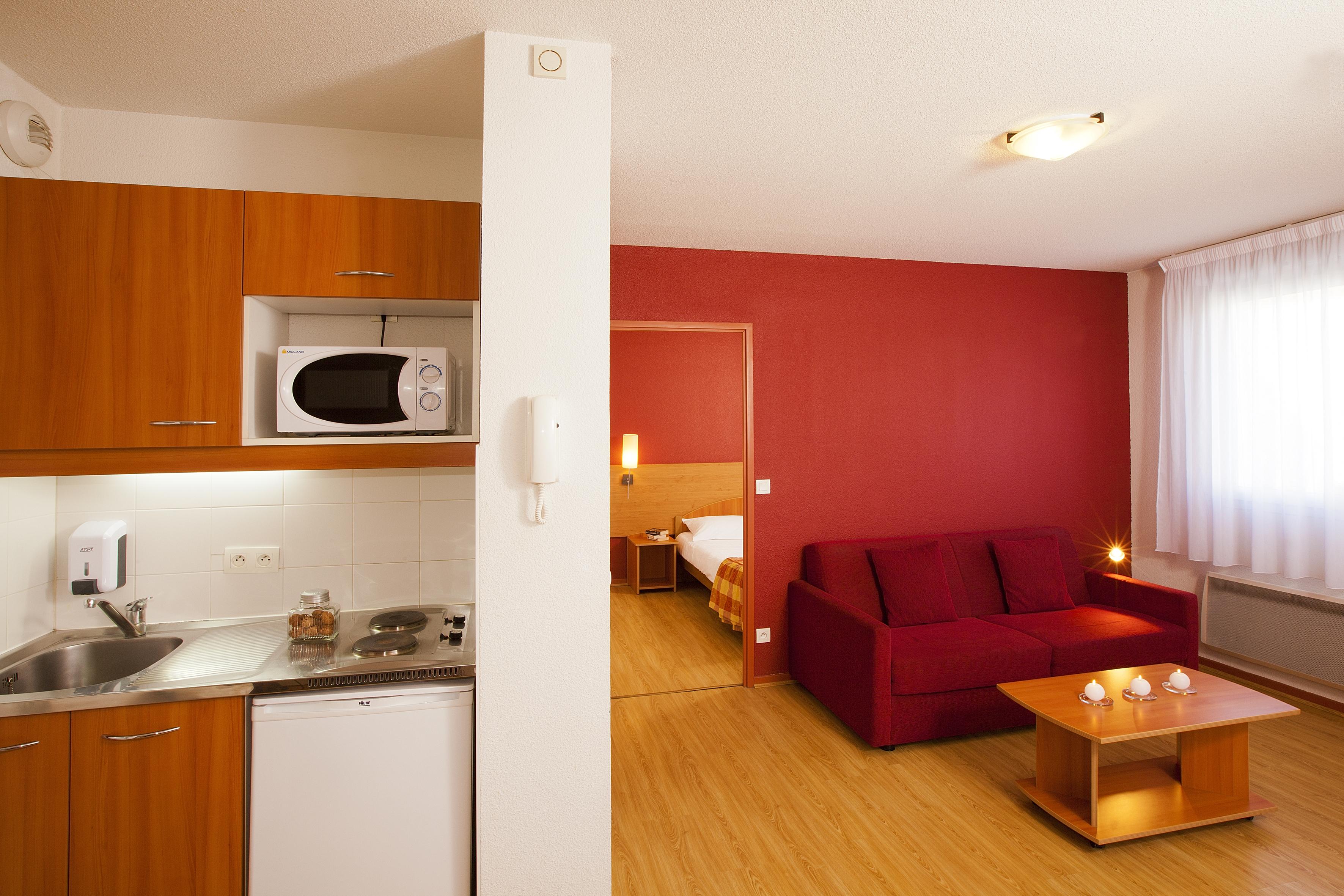Sejours & Affaires Geneve Saint Genis Aparthotel Buitenkant foto