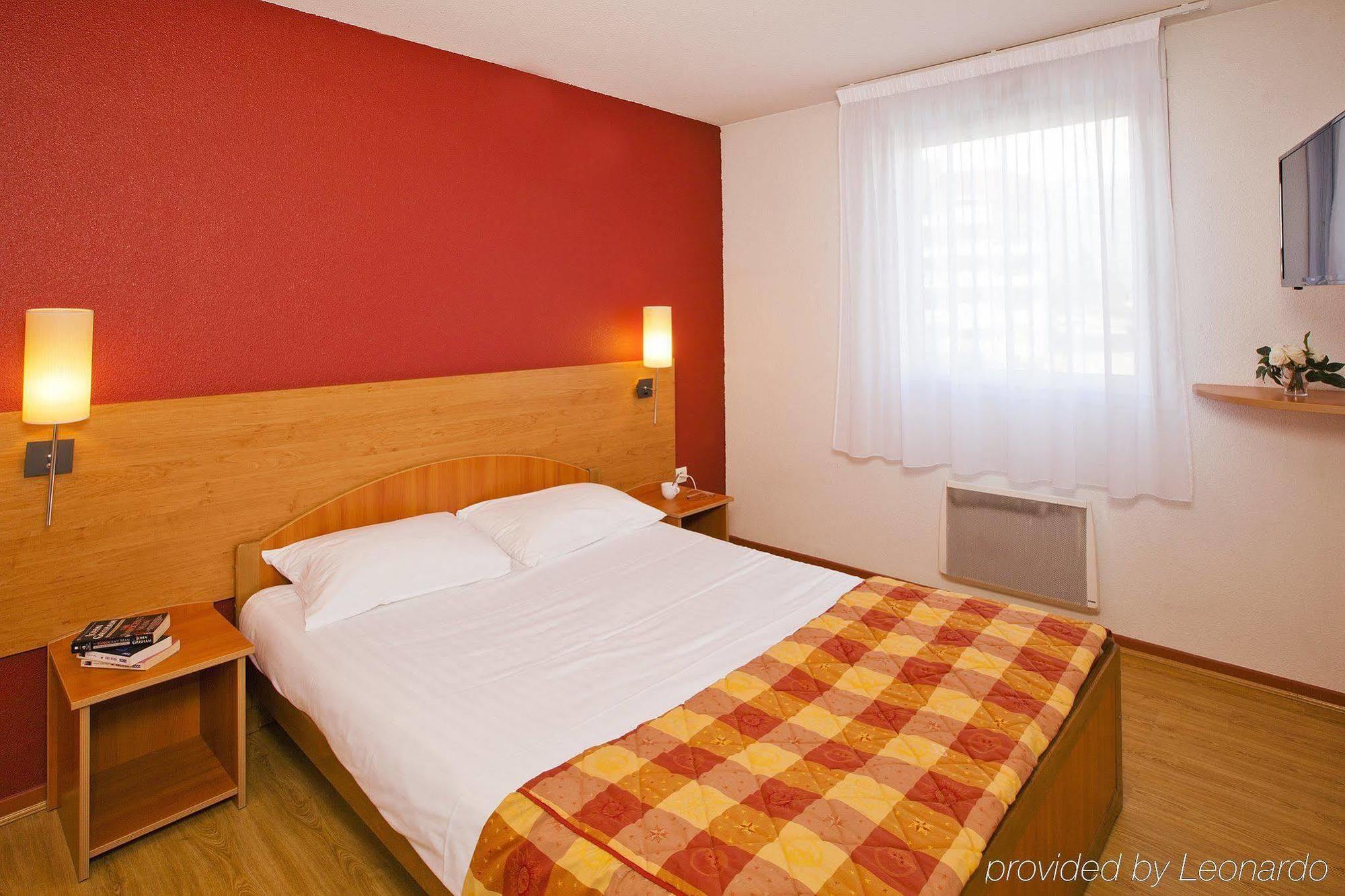 Sejours & Affaires Geneve Saint Genis Aparthotel Buitenkant foto